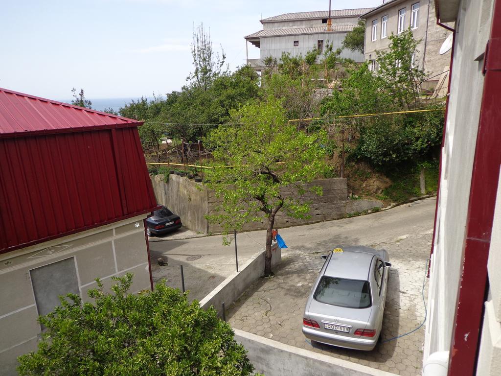 Guest House In Sarpi Exterior photo